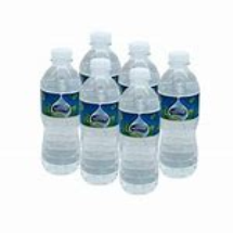 6 und de 500 ml cada una de Agua mineral.
