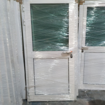 Puerta de aluminio P-2