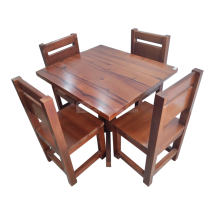 Juego de mesa y 4 sillas de madera 