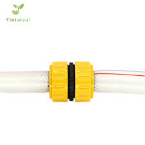 Conector PVC reparador de manguera ¾
