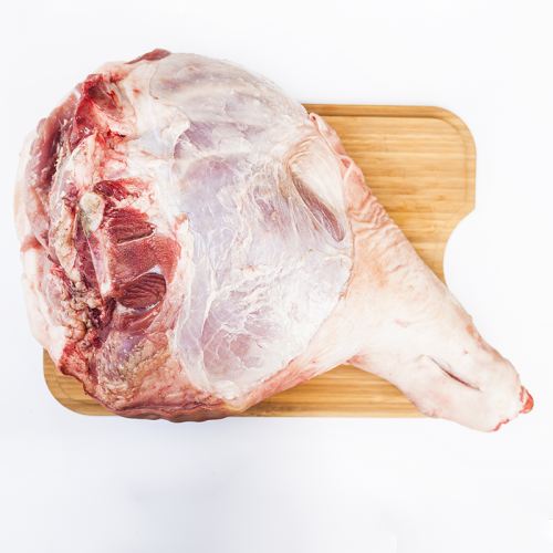 Pierna de cerdo fresca con hueso, 6-7 kg